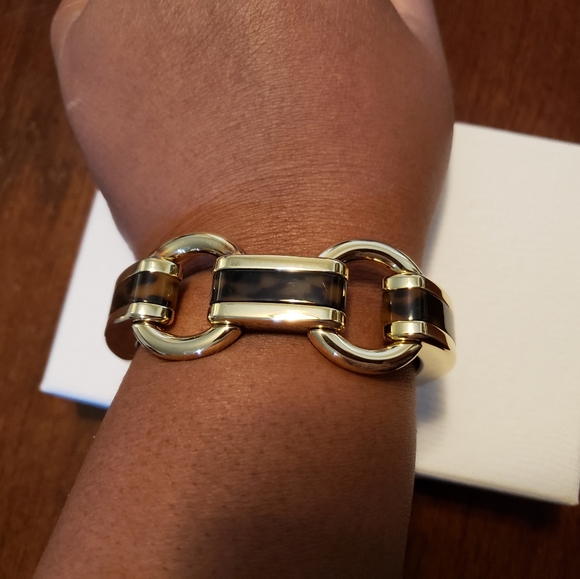 Michael Kors Tortoise Equestrian Link Bracelet - Picture 4 of 5